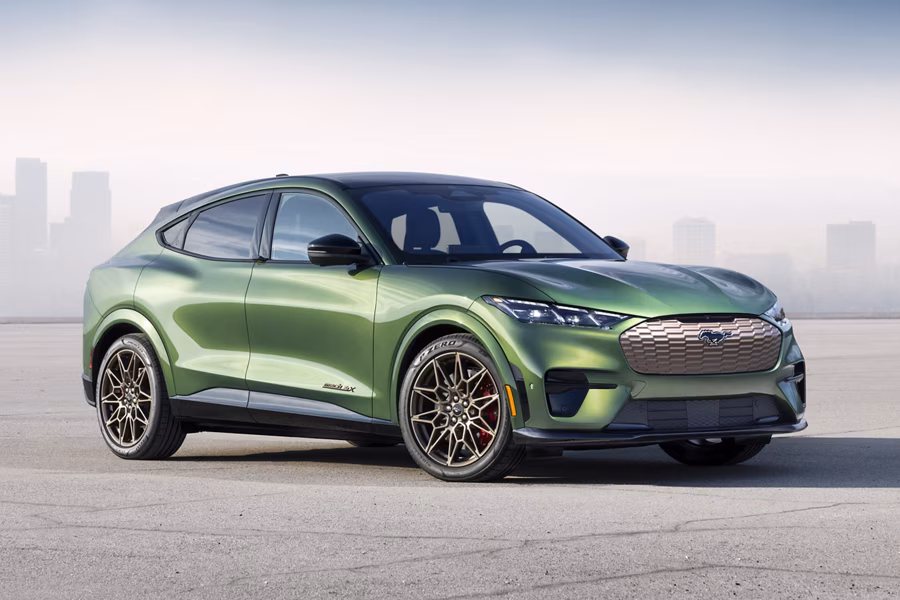 2024-Ford-Mustang-Mach-E
