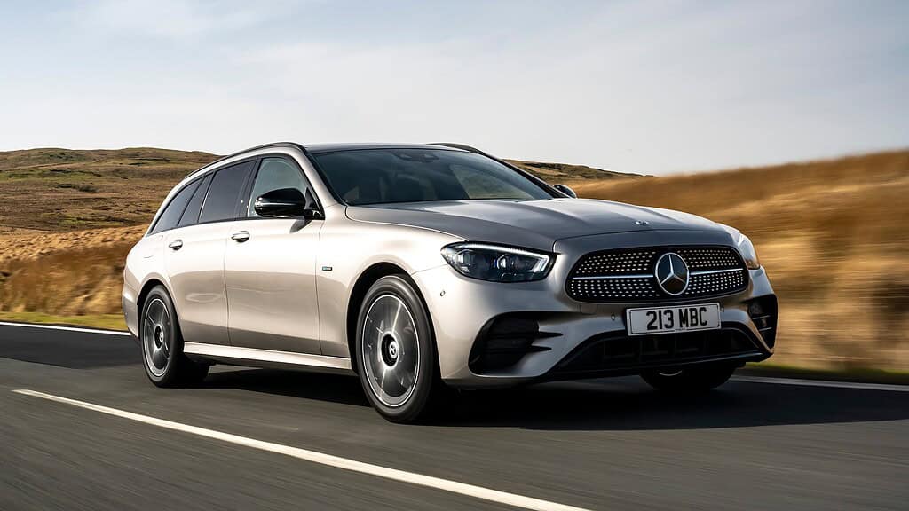 Renting a Mercedes S-Class in Dubai