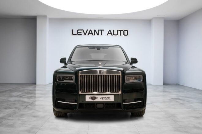 For Sale 2022 Rolls-Royce Cullinan in Dubai