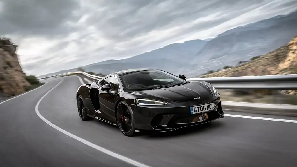 mclaren gt