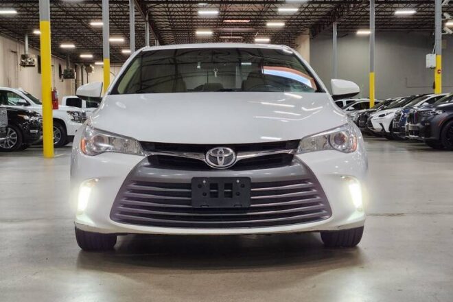2017 Toyota Camry - GCC Spec - 120K km - Abu Dhabi