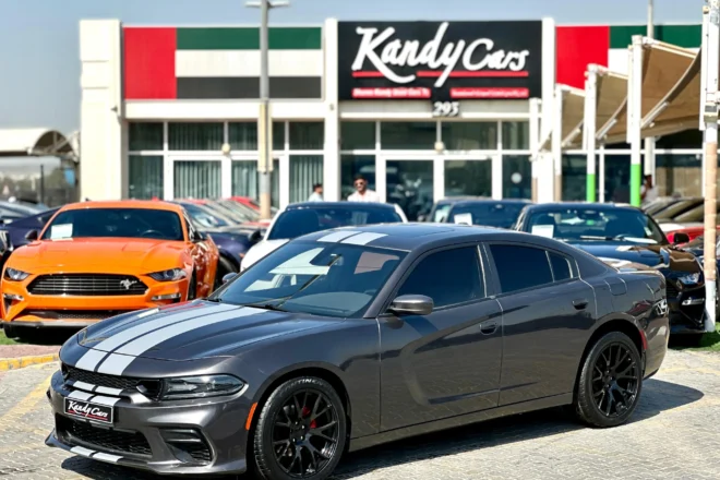 For Sale 2017 Dodge Charger SXT in Sharjah