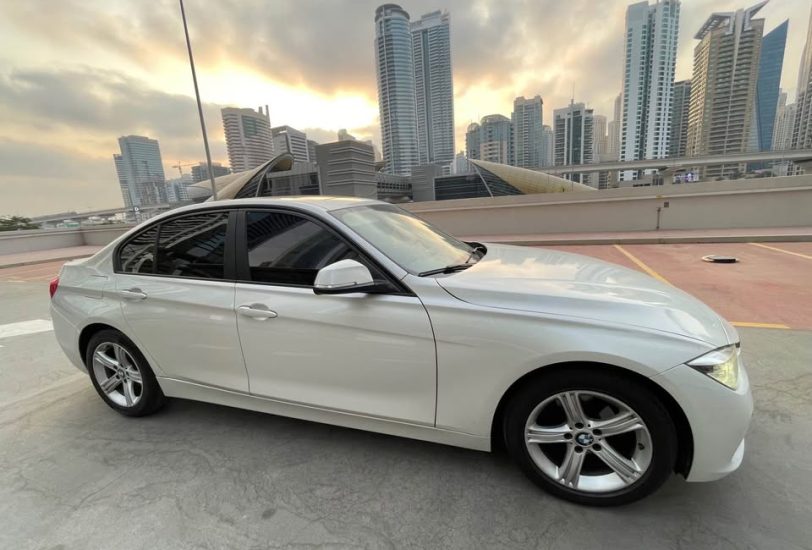 Sale 2016 BMW Series 3 Model 320i in Dubai