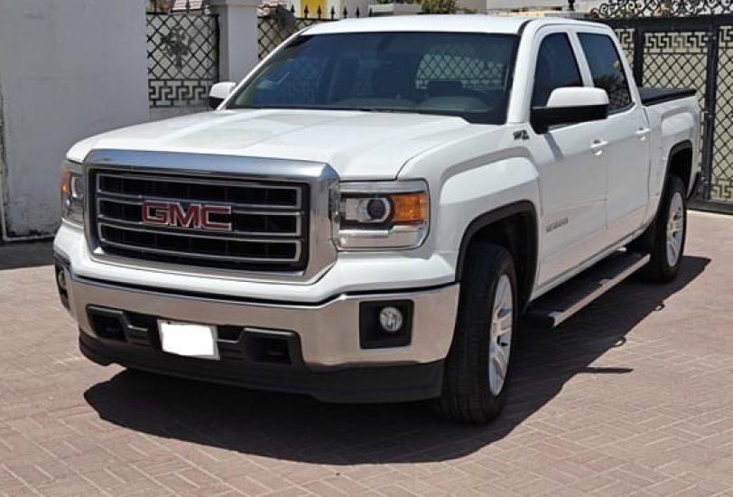 GMC Sierra 2015 SLE 5.3 V8 - GCC Specs - Full Service History