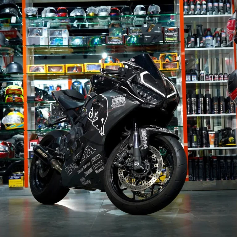 2021 Honda Bikes CB1000R