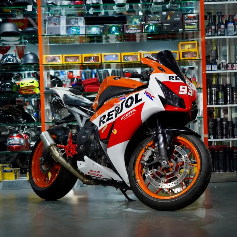 2016 Honda Bikes CB1000R